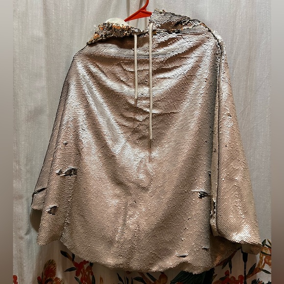 Free people hooded poncho jacket with inside pocket - Picture 2 of 10